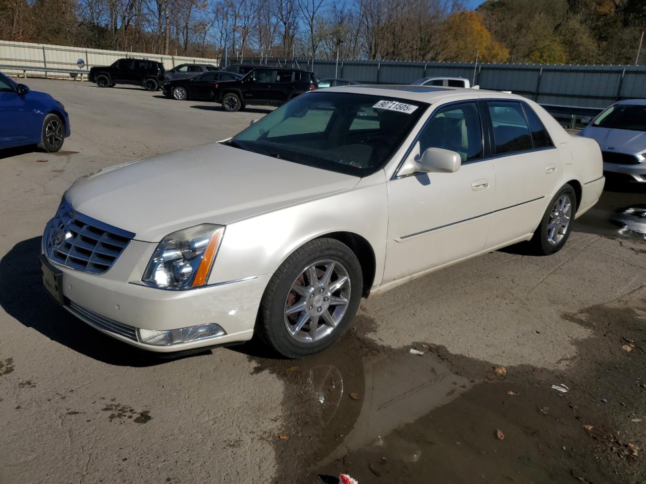 CADILLAC DTS LUXURY COLLECTION
