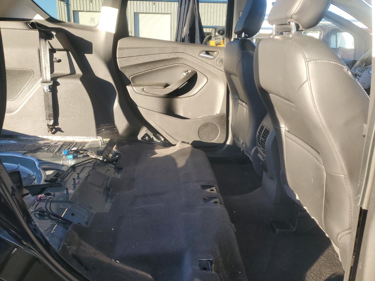 FORD ESCAPE TITANIUM