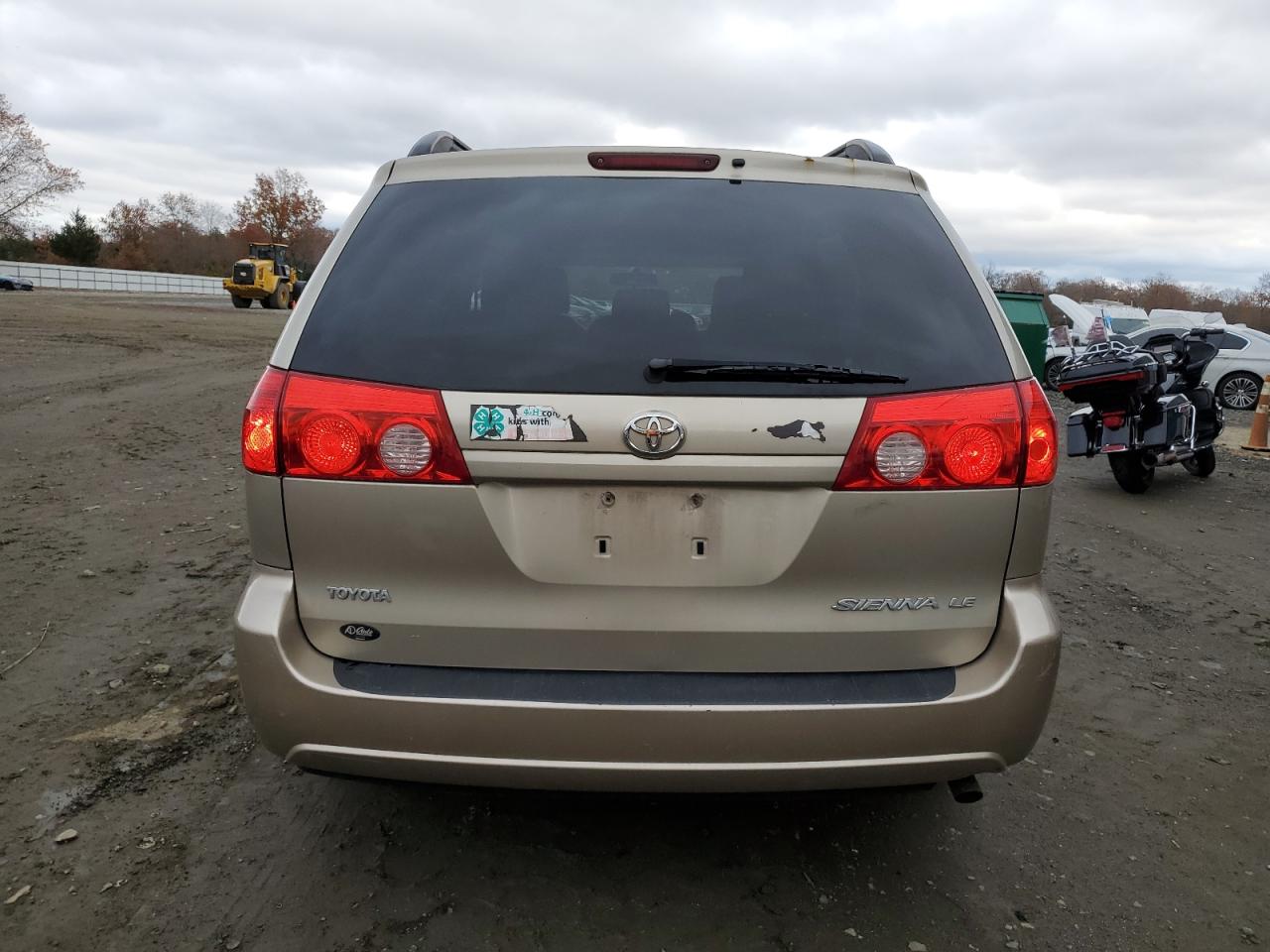 Lot #3290276273 2010 TOYOTA SIENNA CE