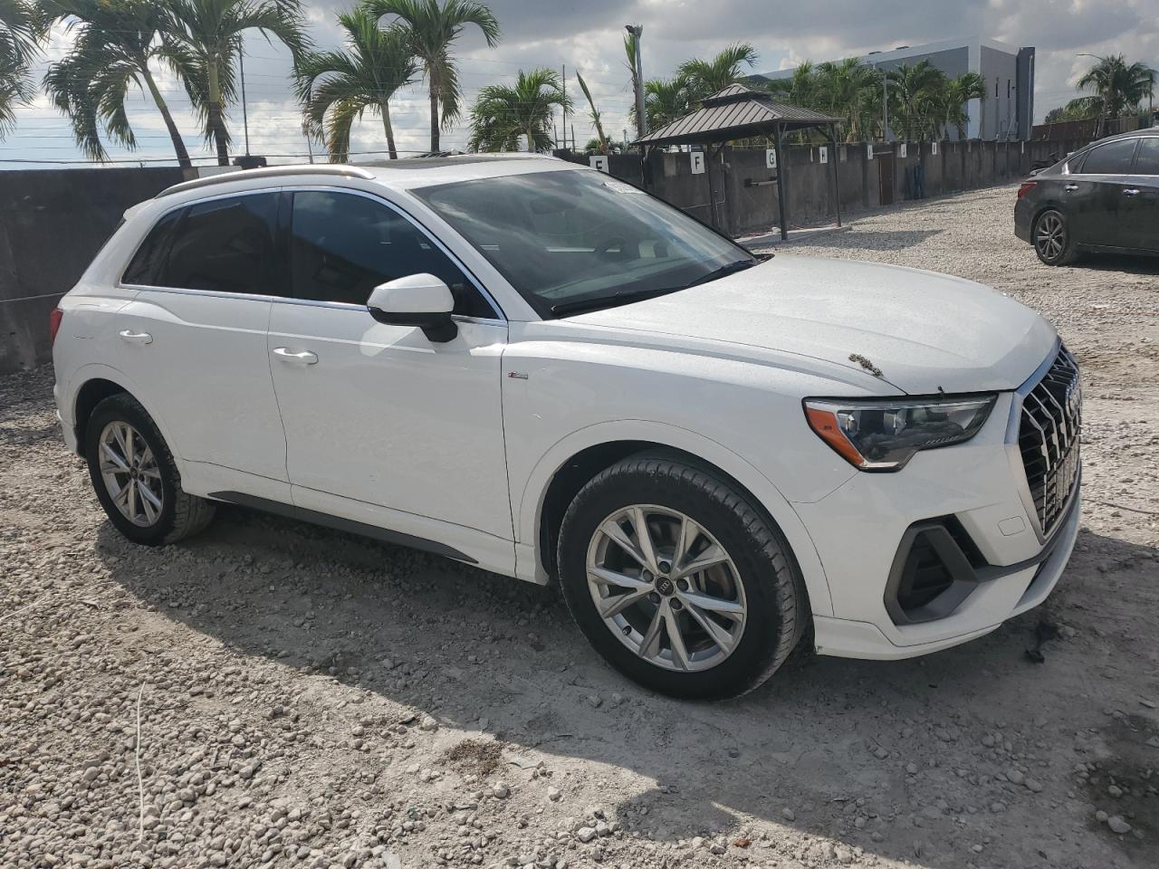 AUDI Q3 PREMIUM S LINE 45