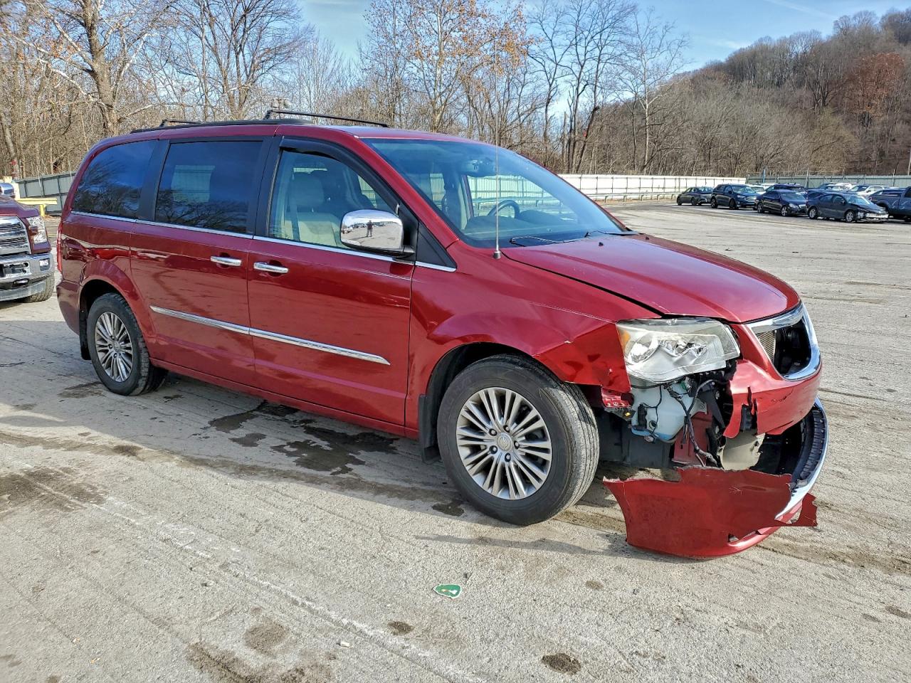 CHRYSLER TOWN & COUNTRY TOURING L