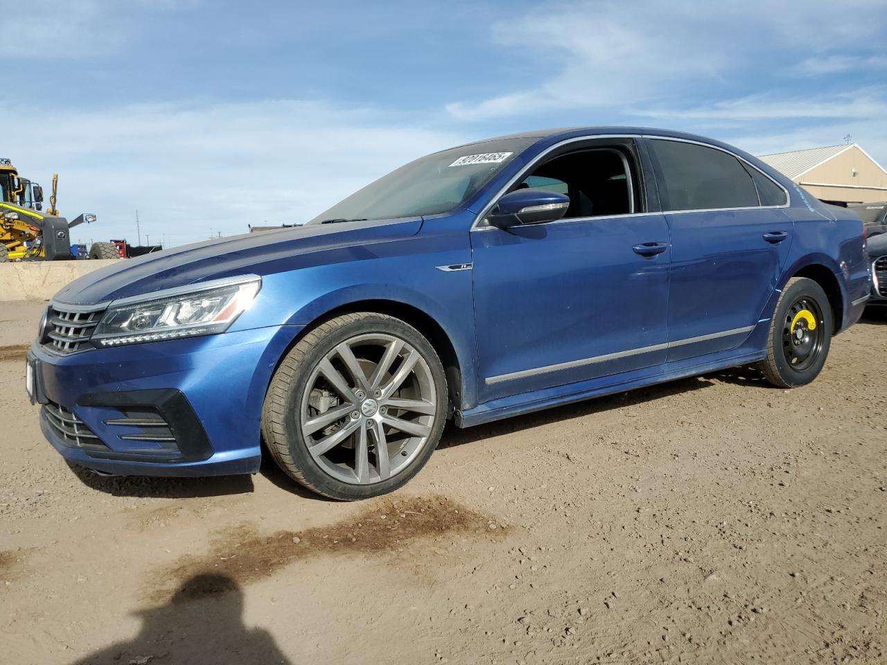 VOLKSWAGEN PASSAT R-LINE