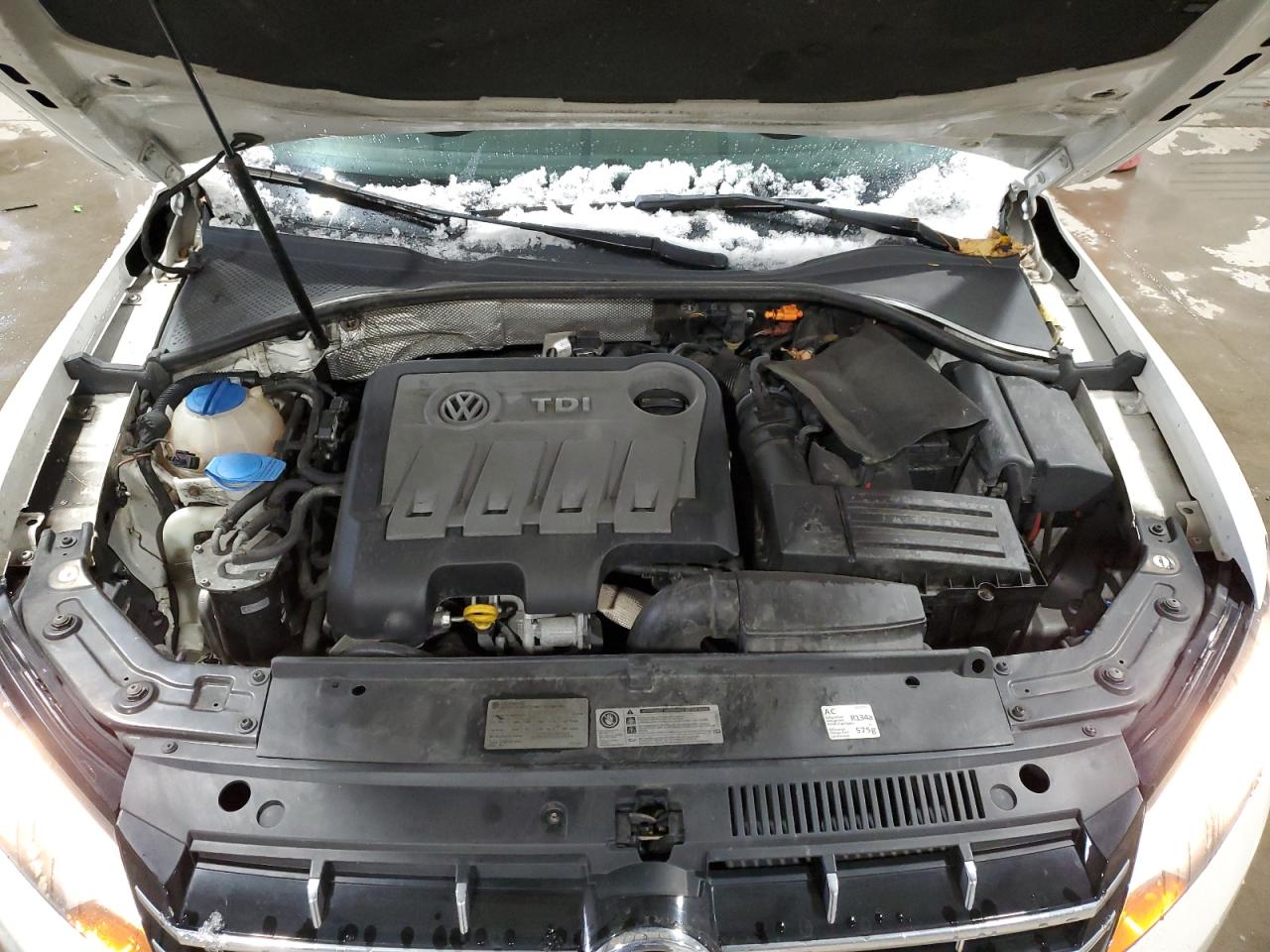 VOLKSWAGEN PASSAT SE