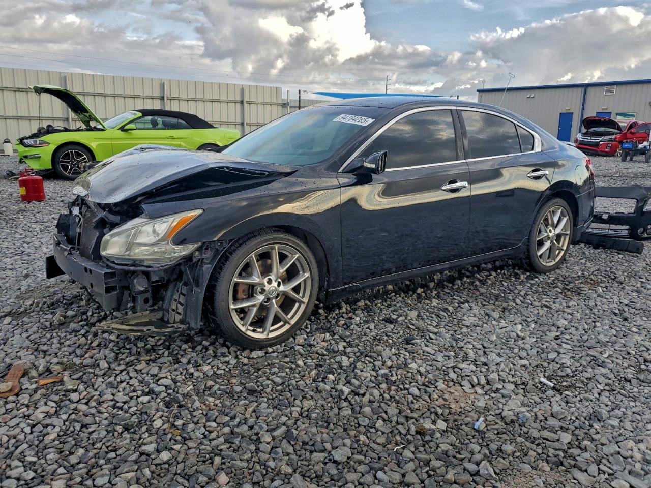 NISSAN MAXIMA S