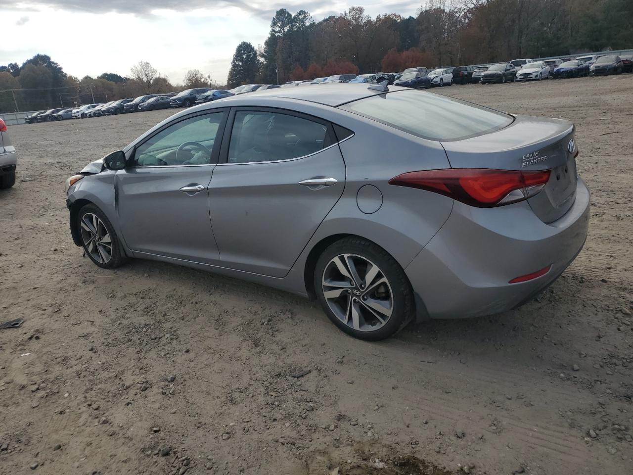 HYUNDAI ELANTRA SE