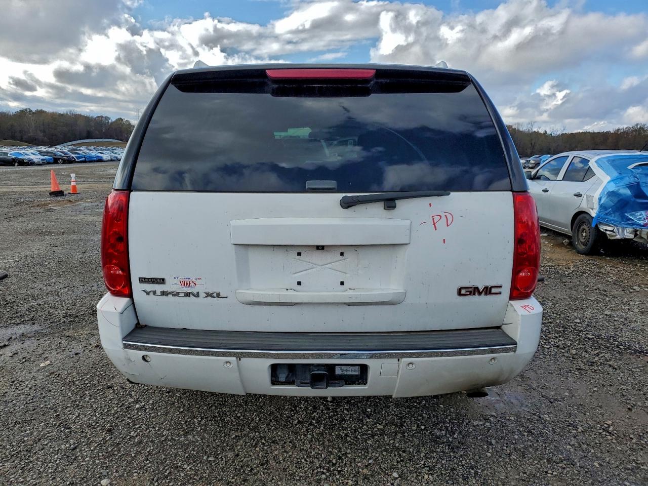 GMC YUKON DENALI