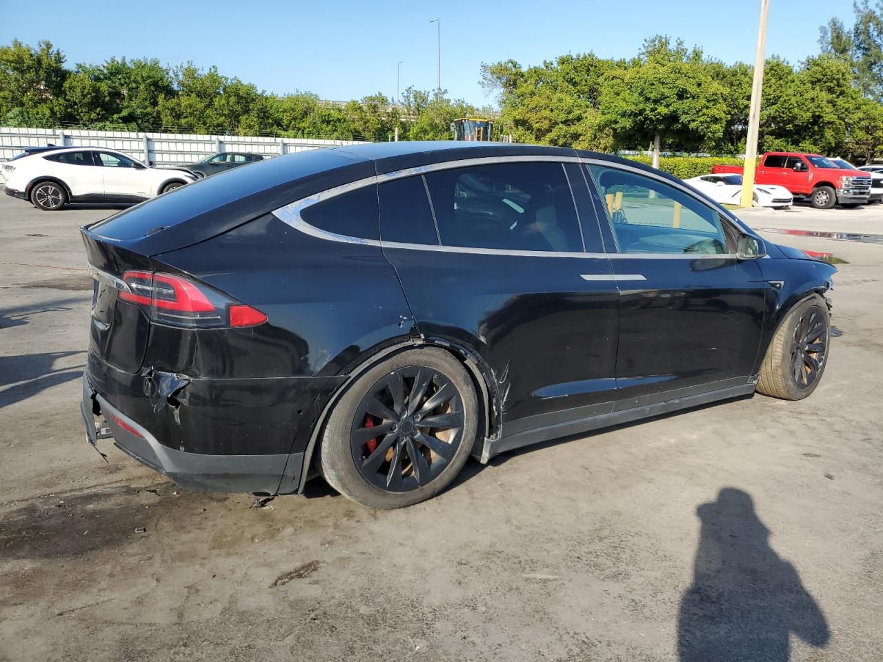 TESLA MODEL X
