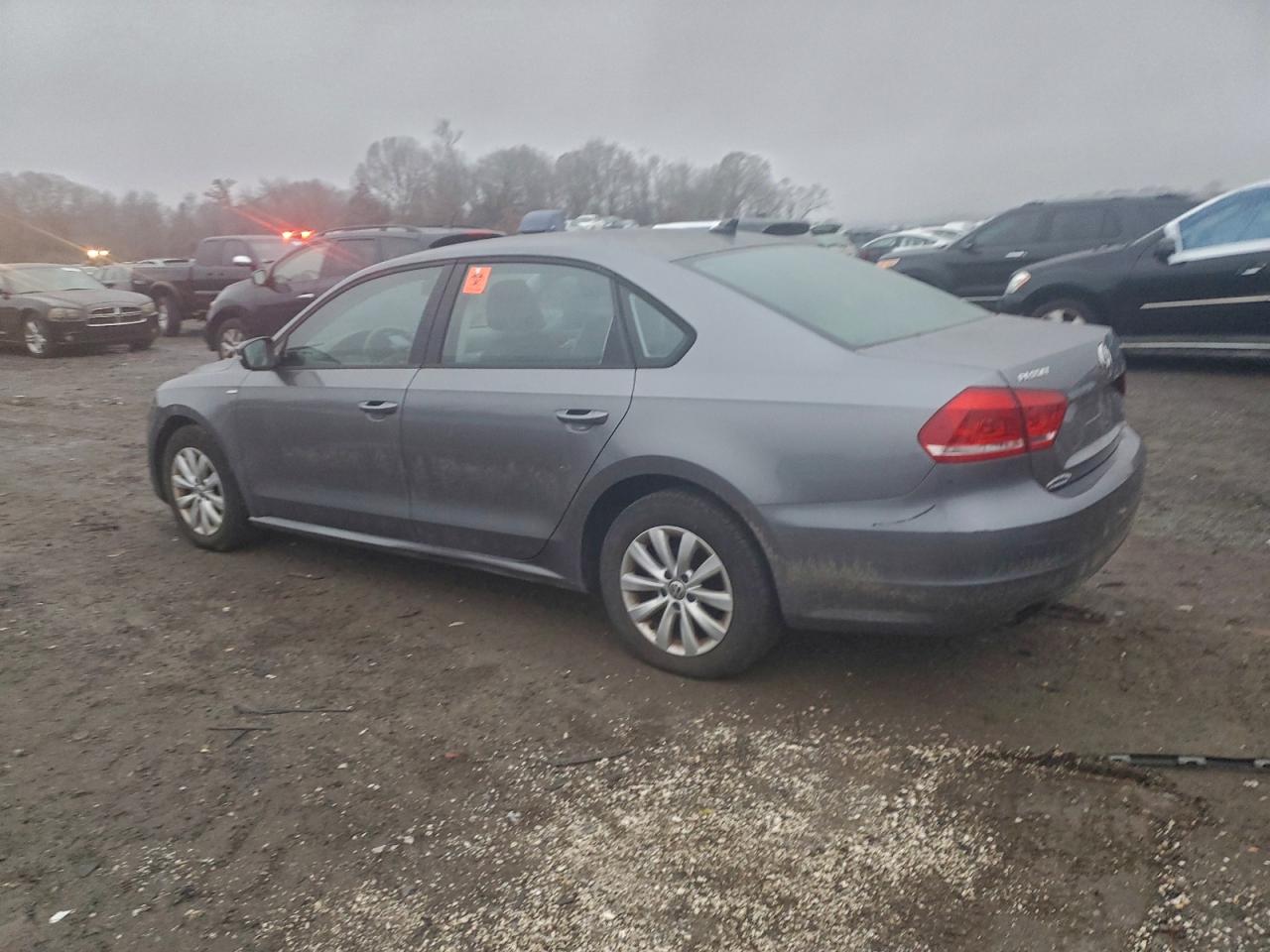 Lot #3312396122 2015 VOLKSWAGEN PASSAT S
