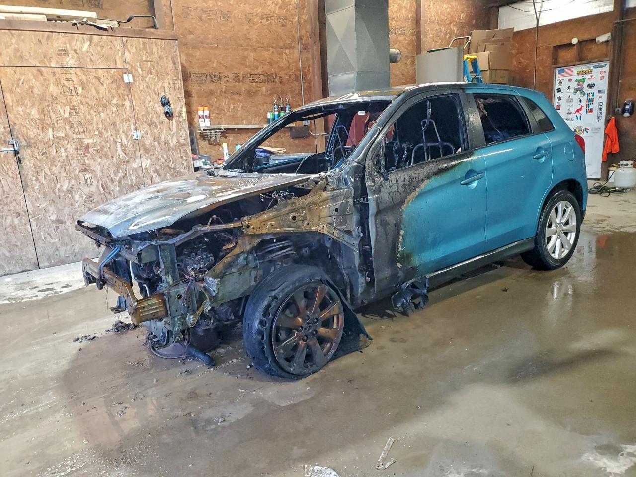 MITSUBISHI OUTLANDER ES