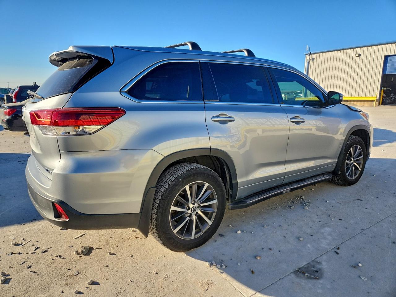 TOYOTA HIGHLANDER SE