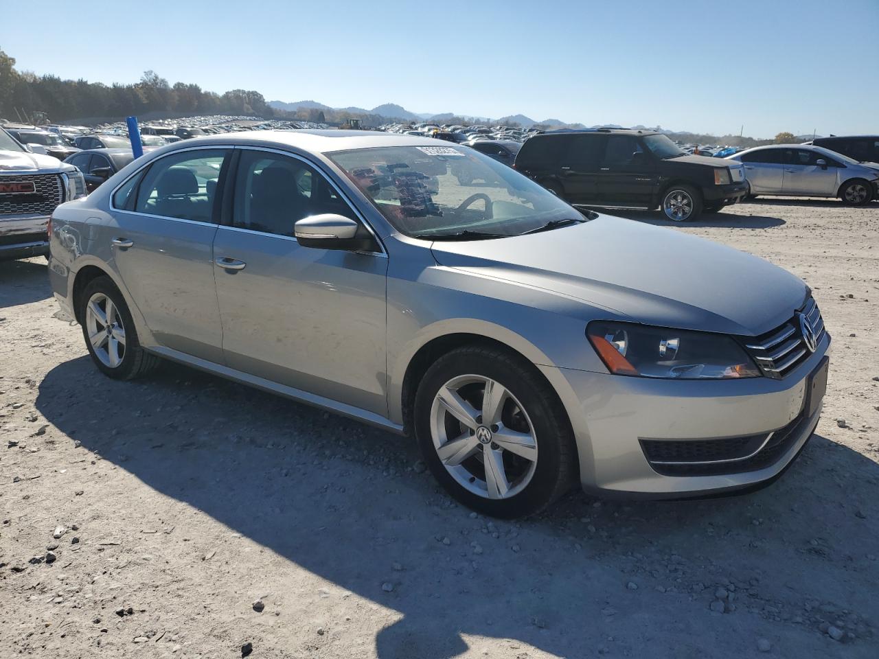 VOLKSWAGEN PASSAT SE