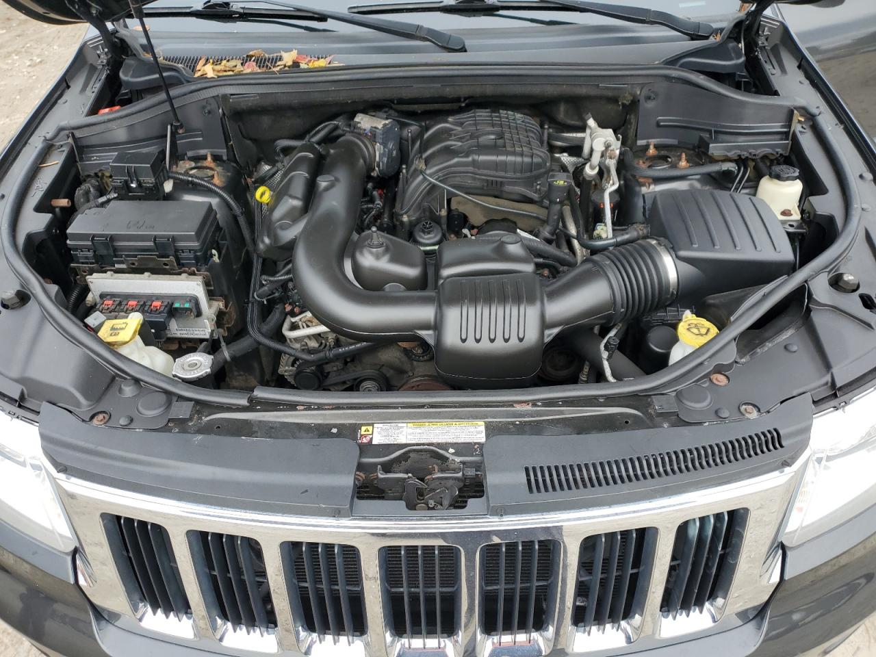 JEEP GRAND CHEROKEE LAREDO