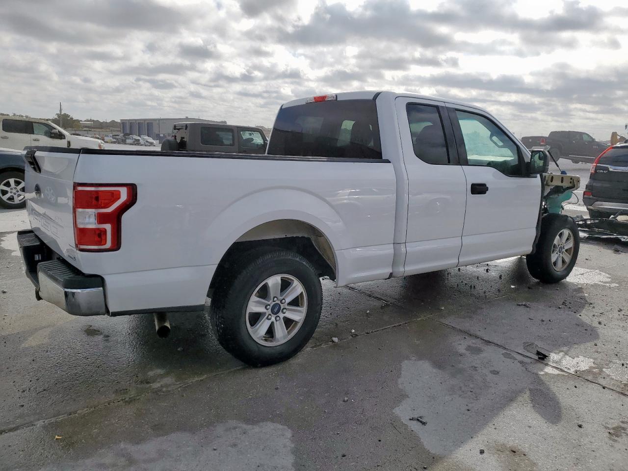 FORD F-150 SUPER CAB