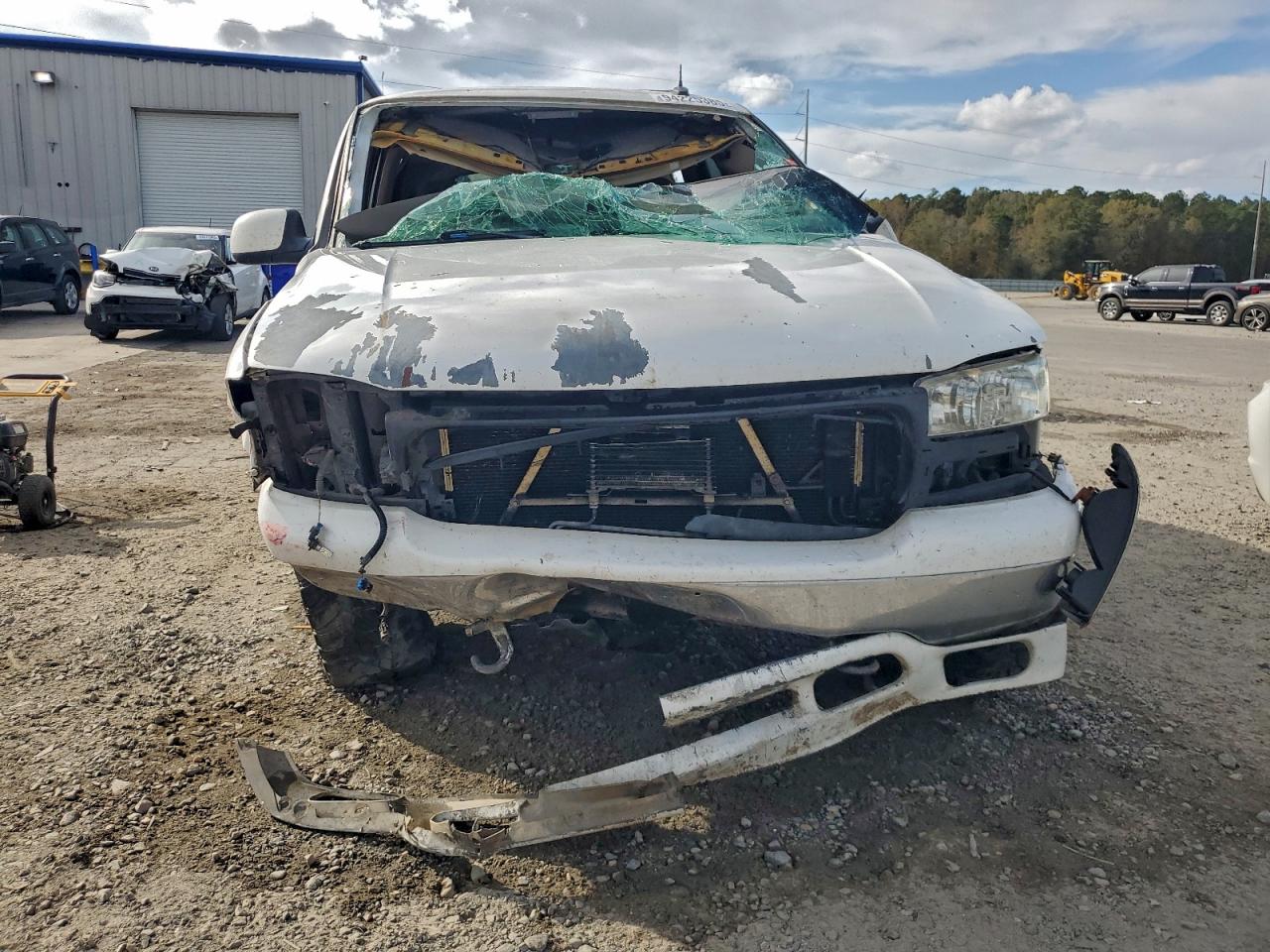 Lot #3316767398 2002 GMC YUKON