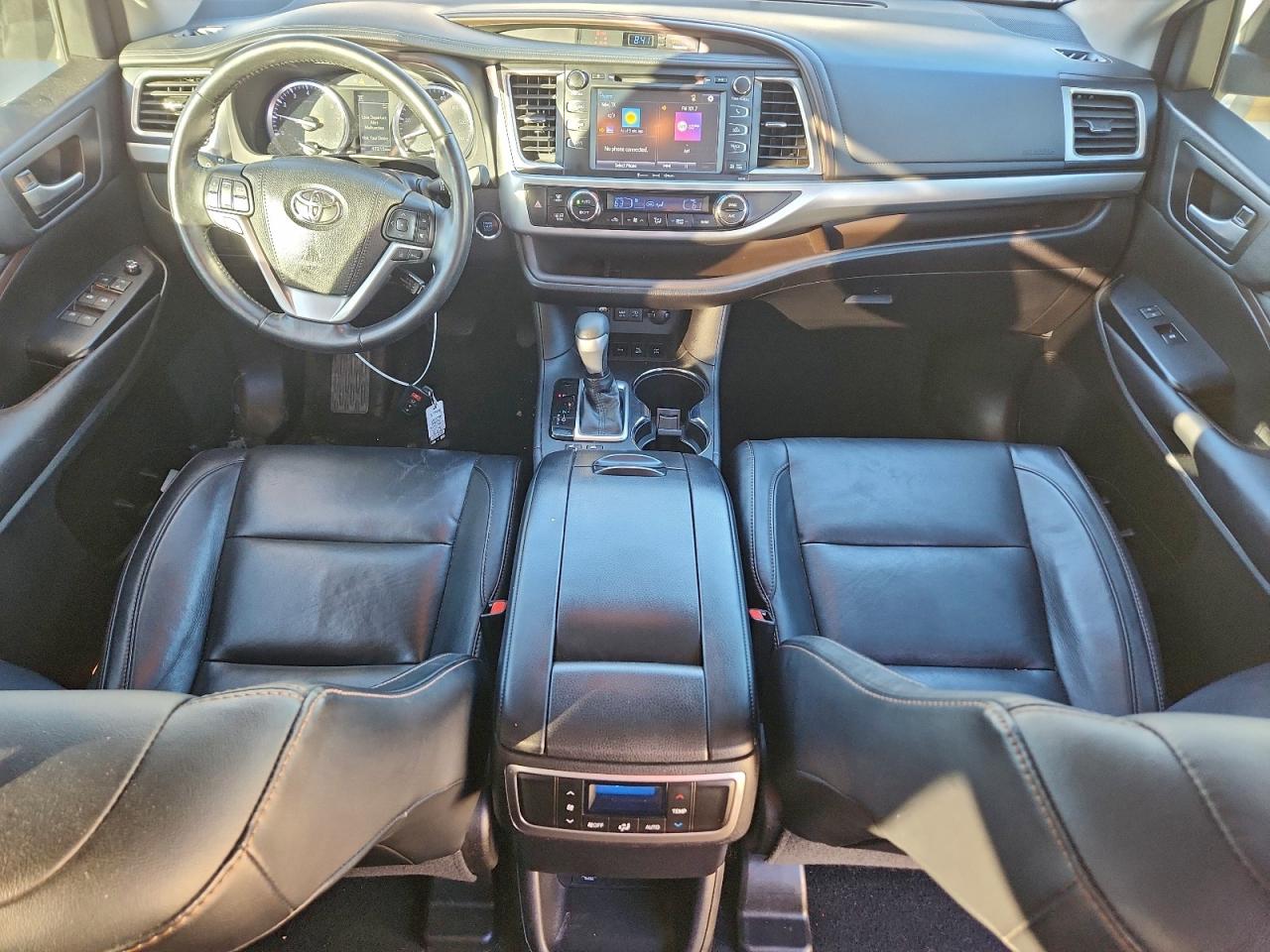 TOYOTA HIGHLANDER SE