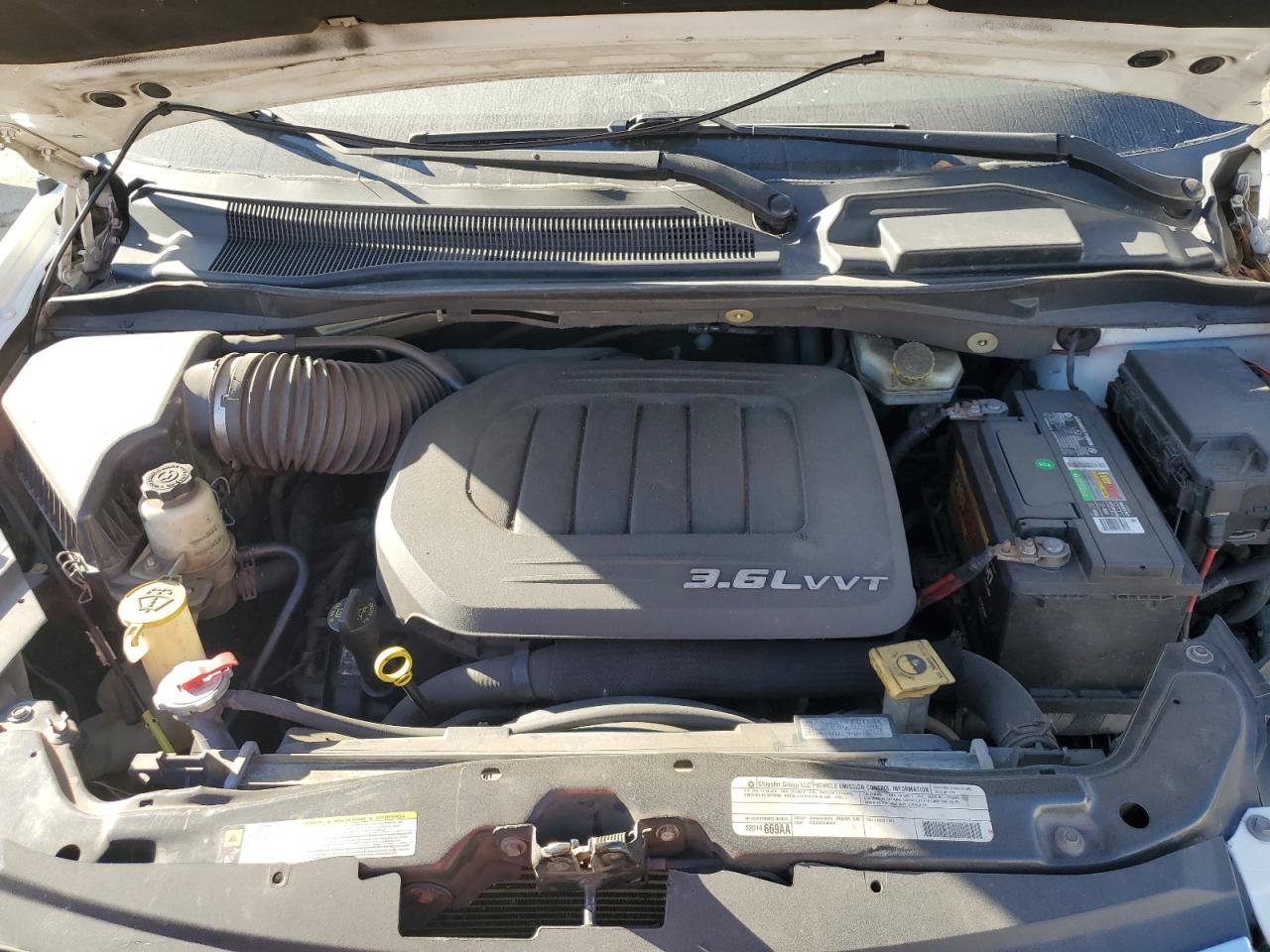 CHRYSLER TOWN & COUNTRY TOURING L