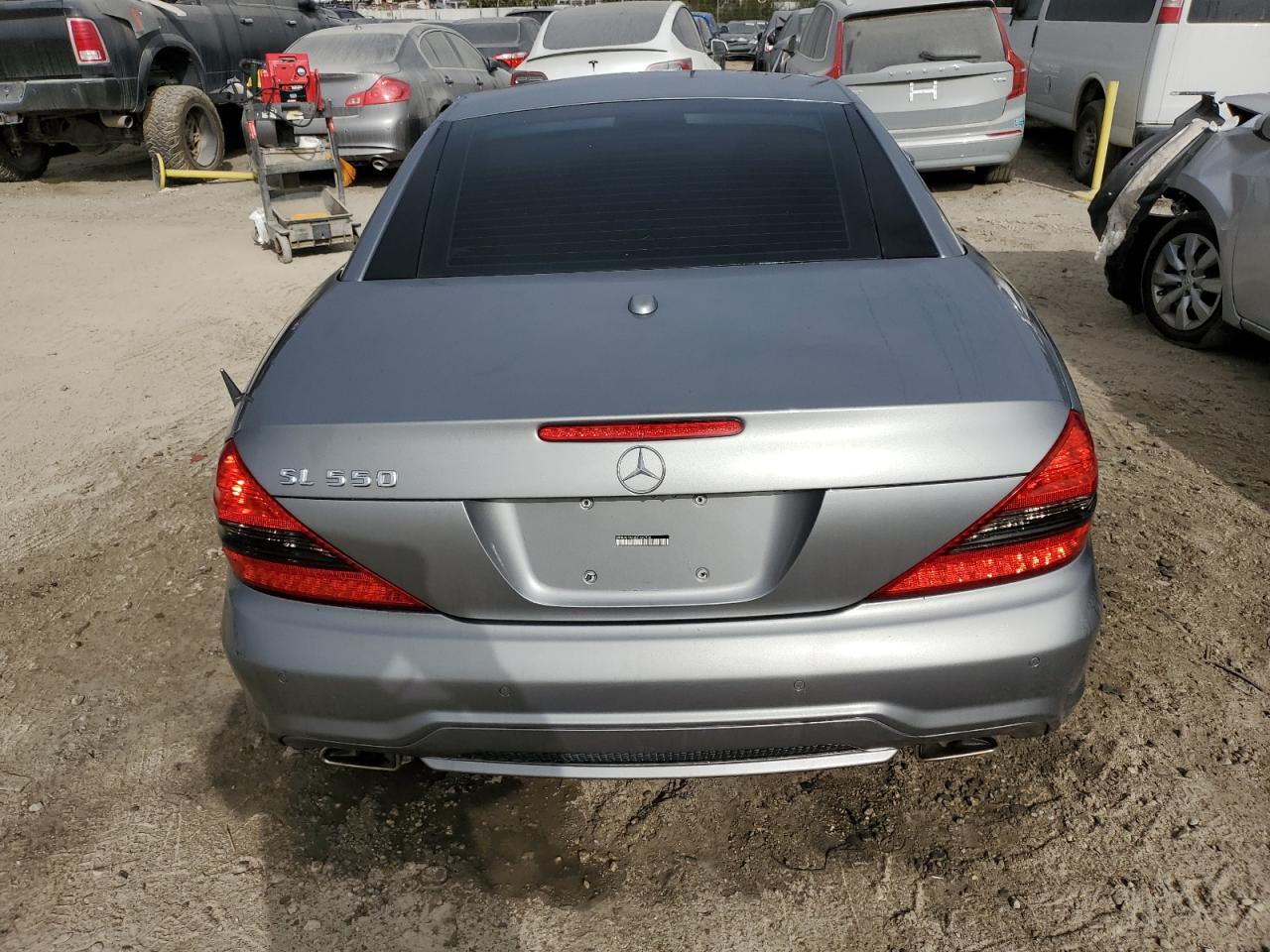 MERCEDES-BENZ SL-CLASS 550