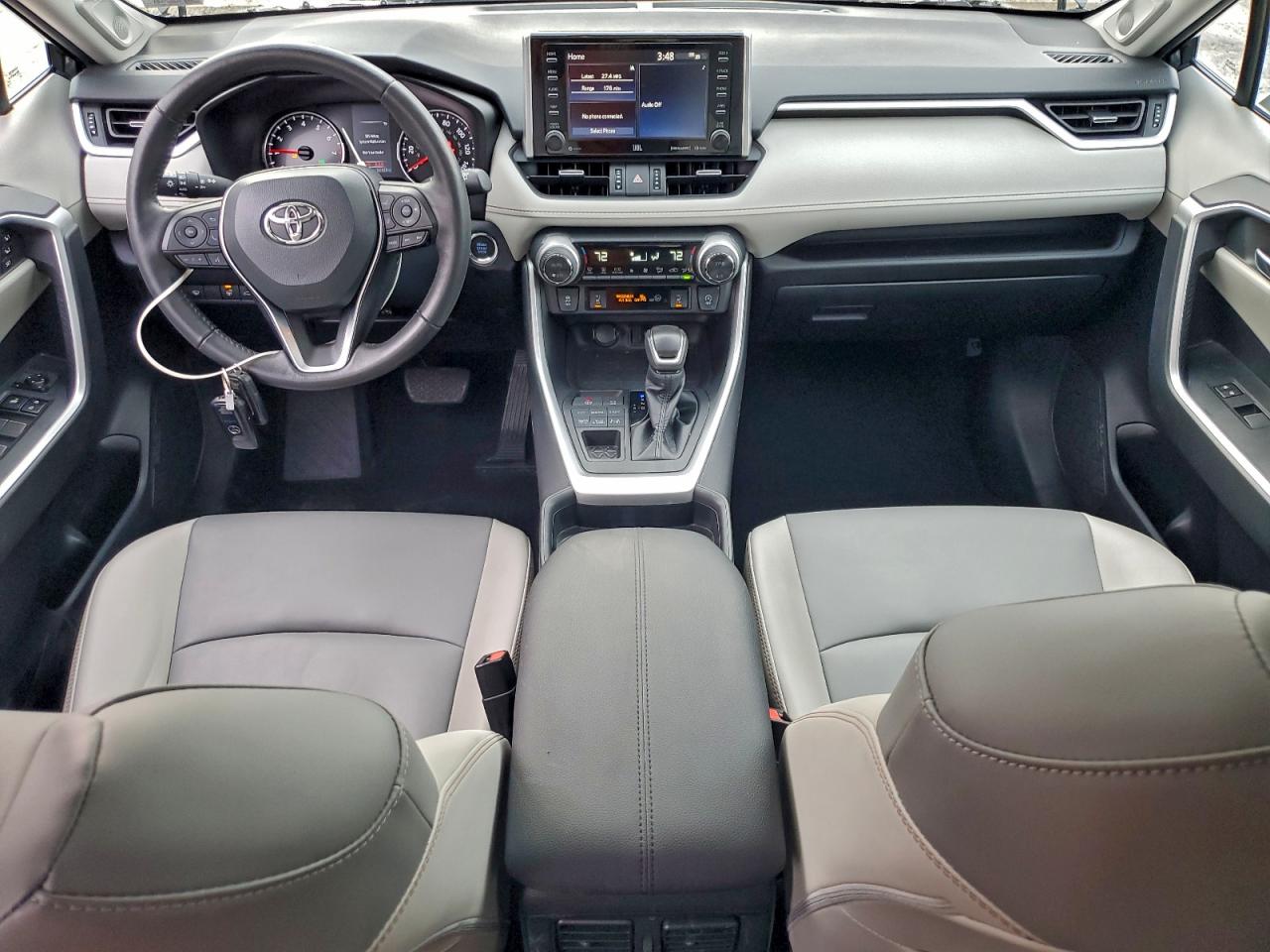TOYOTA RAV4 XLE PREMIUM