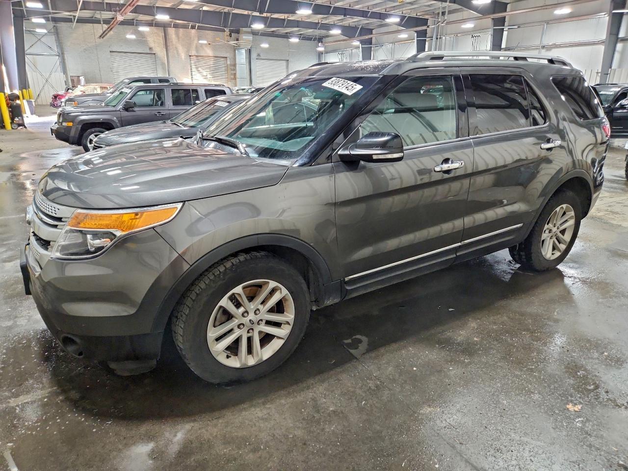 FORD EXPLORER XLT