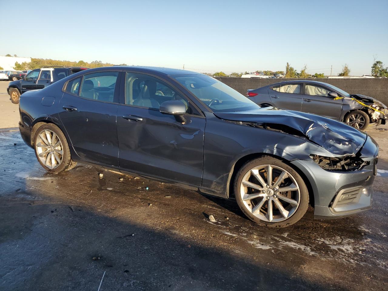 VOLVO S60 T6 MOMENTUM