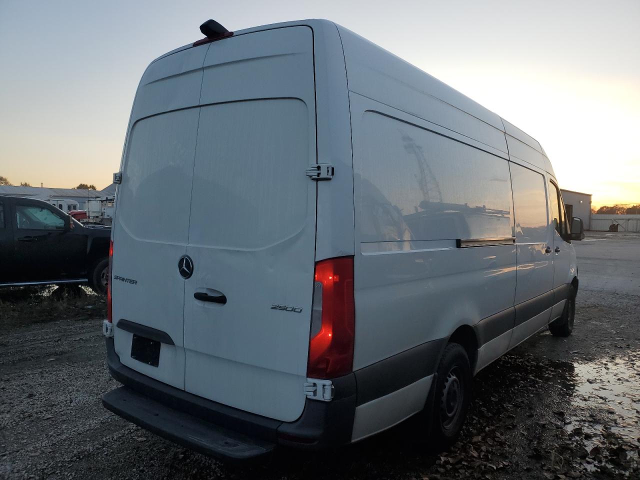 MERCEDES-BENZ SPRINTER 2500