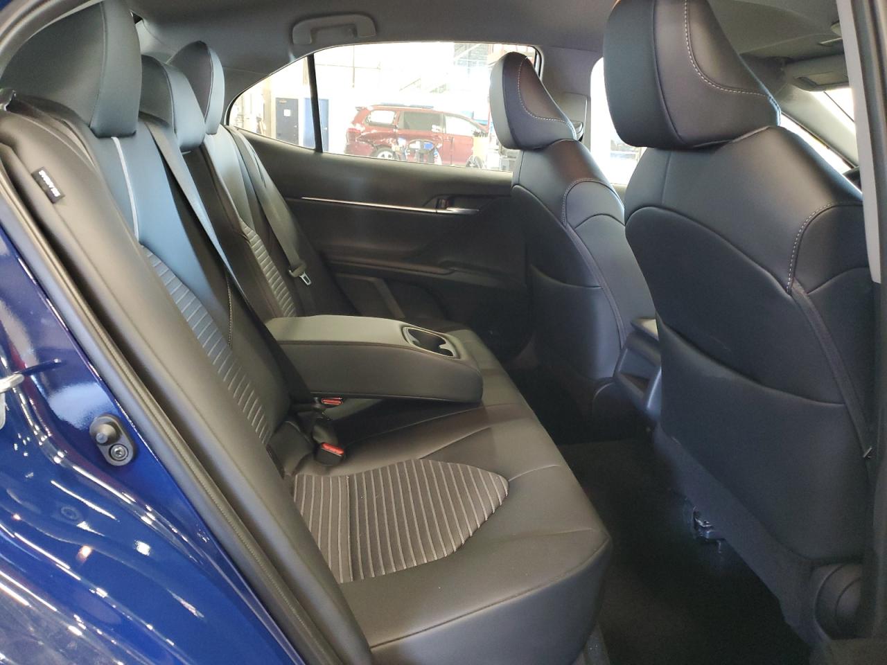 TOYOTA CAMRY SE NIGHT SHADE