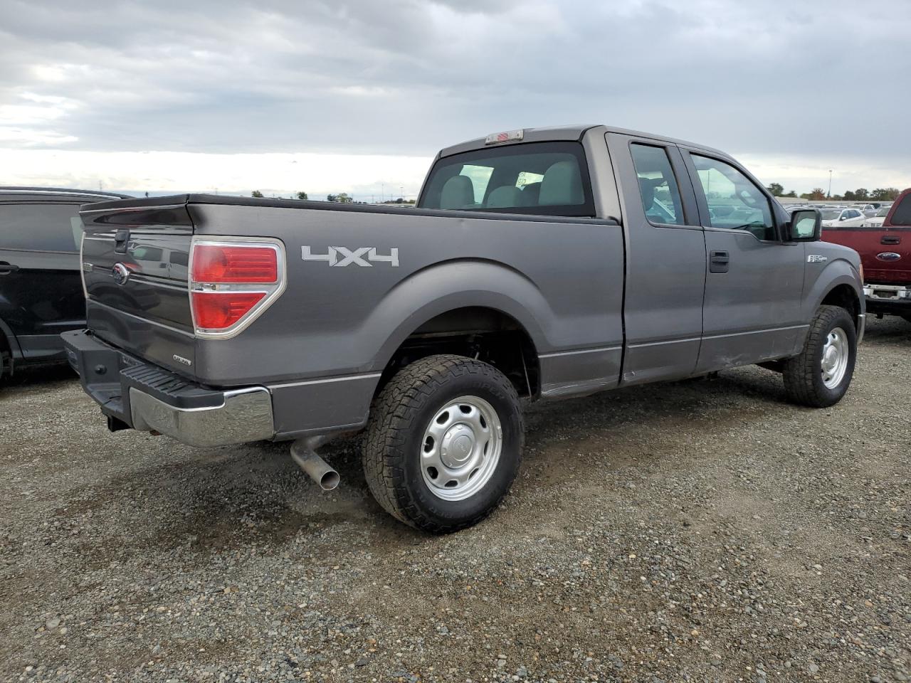 FORD F-150 SUPER CAB