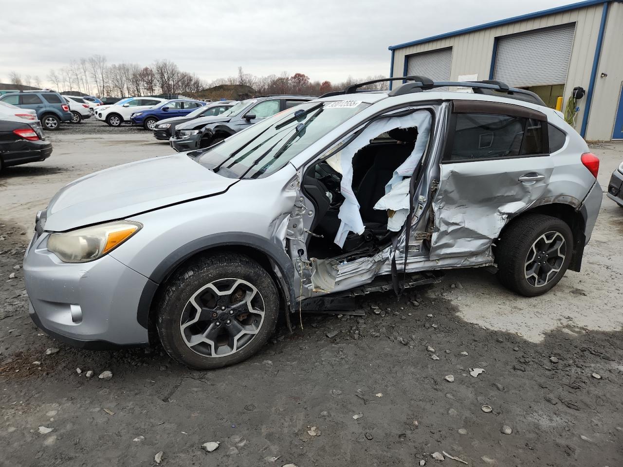 Lot #3301970461 2015 SUBARU XV CROSSTR