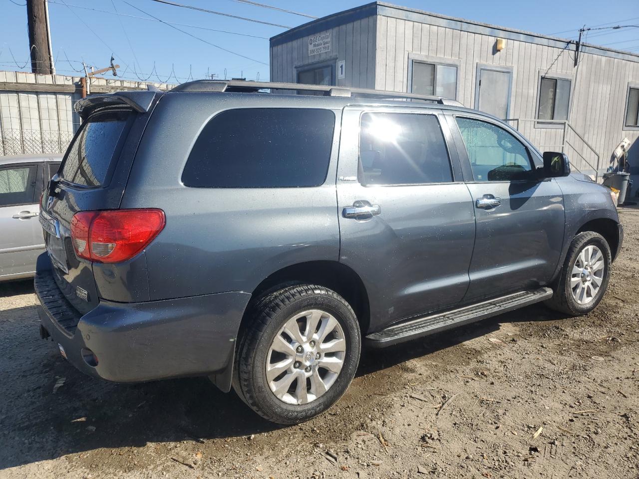 TOYOTA SEQUOIA PLATINUM