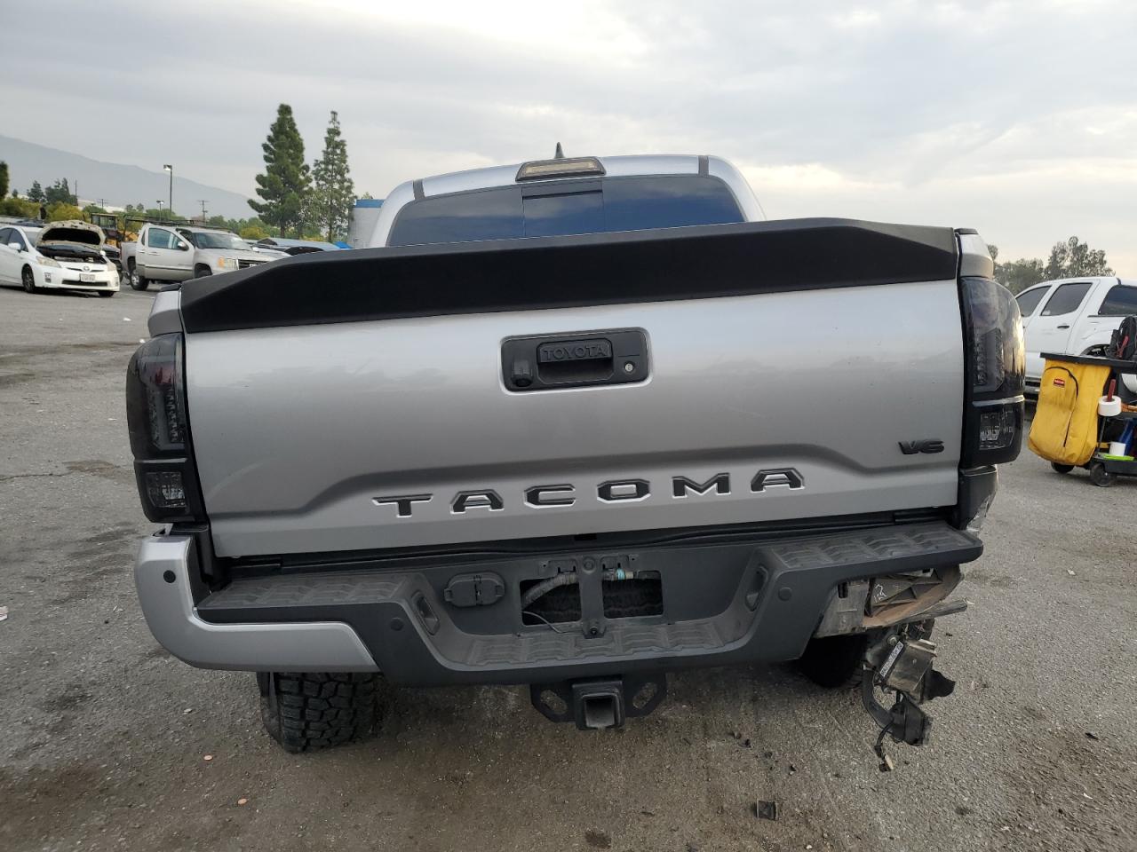 TOYOTA TACOMA DOUBLE CAB
