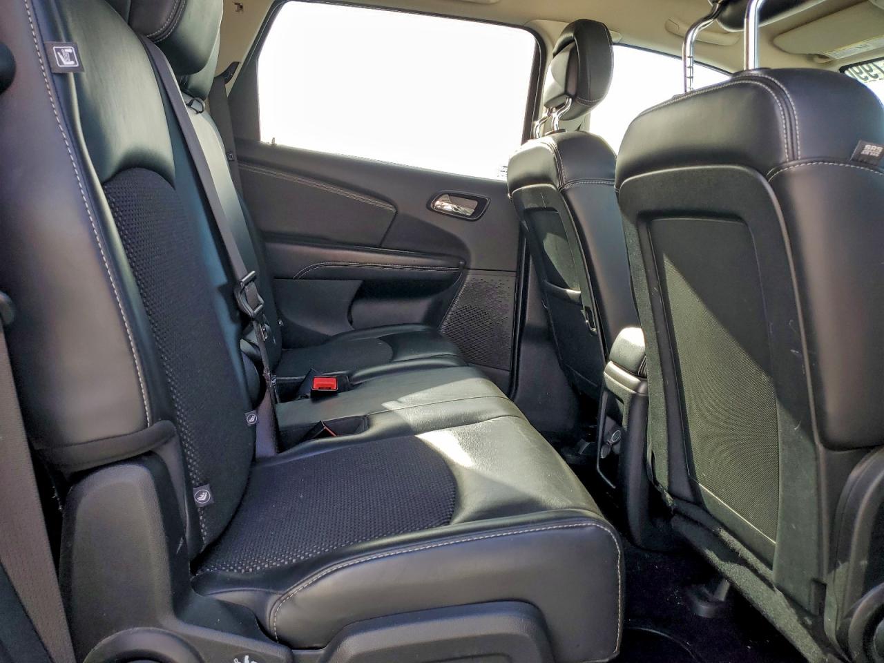 DODGE JOURNEY CROSSROAD