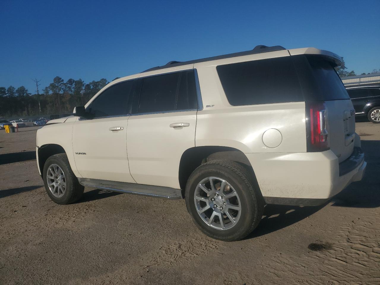 GMC YUKON SLT