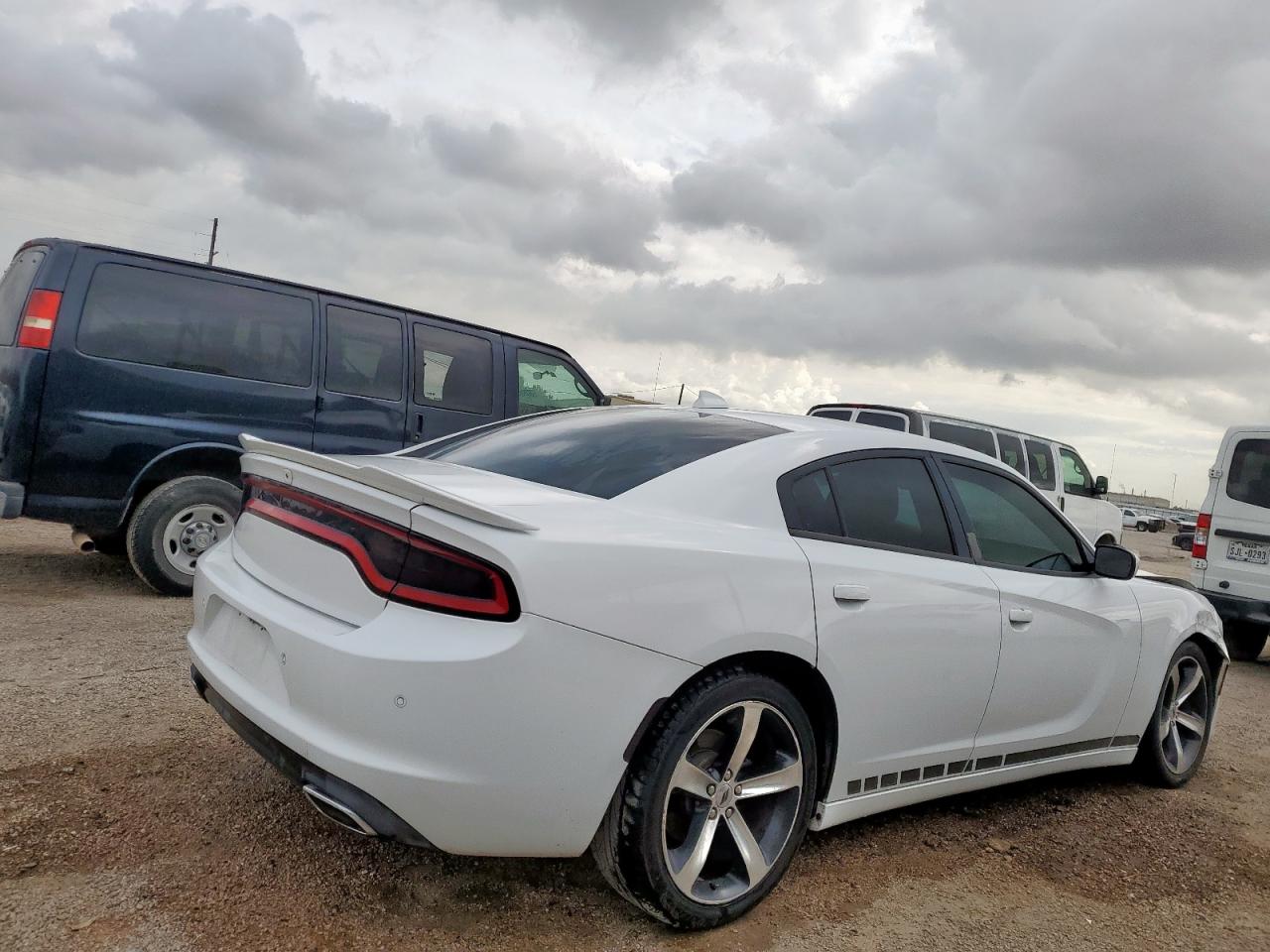 Lot #3312394117 2017 DODGE CHARGER SX