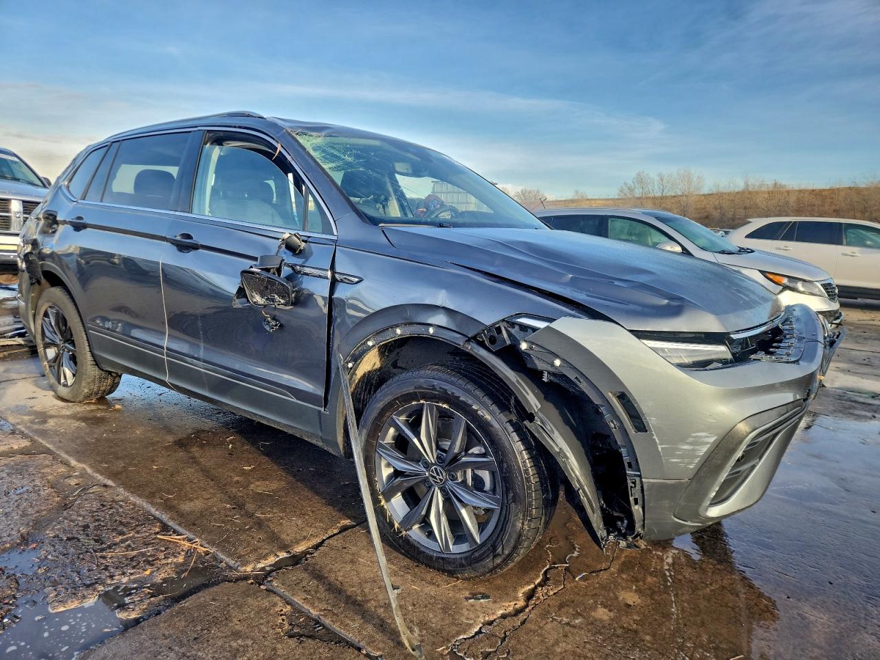 VOLKSWAGEN TIGUAN SE