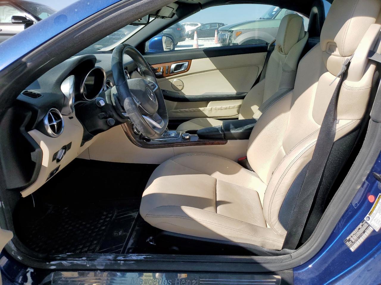 MERCEDES-BENZ SLC-CLASS 300