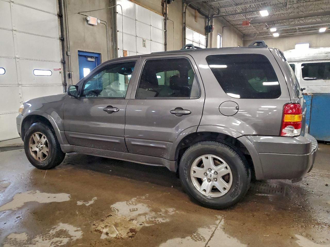 Lot #3311473257 2005 FORD ESCAPE LIM