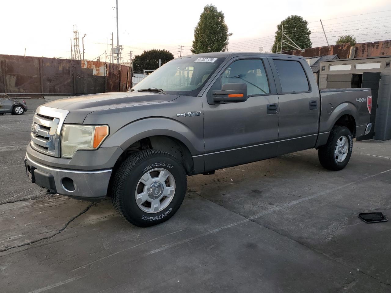 FORD F-150 SUPERCREW