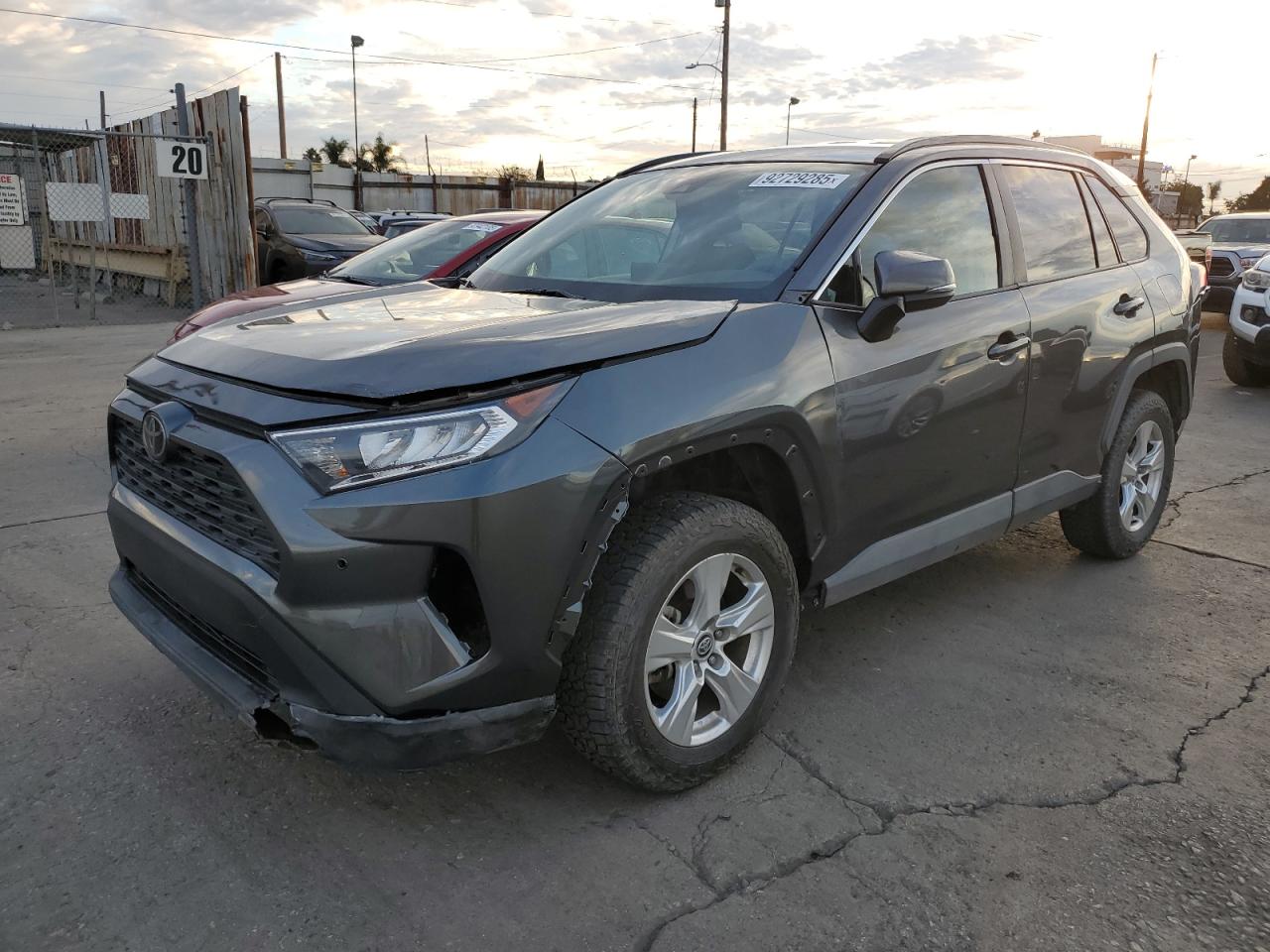 TOYOTA RAV4 XLE