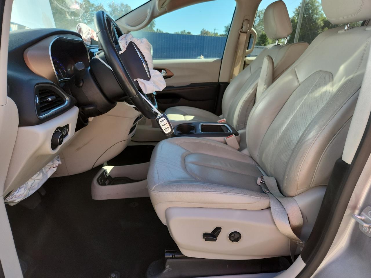 CHRYSLER PACIFICA TOURING L PLUS