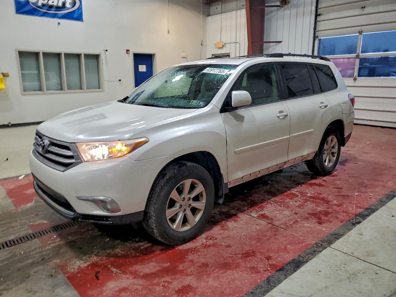 Lot #3316836676 2012 TOYOTA HIGHLANDER