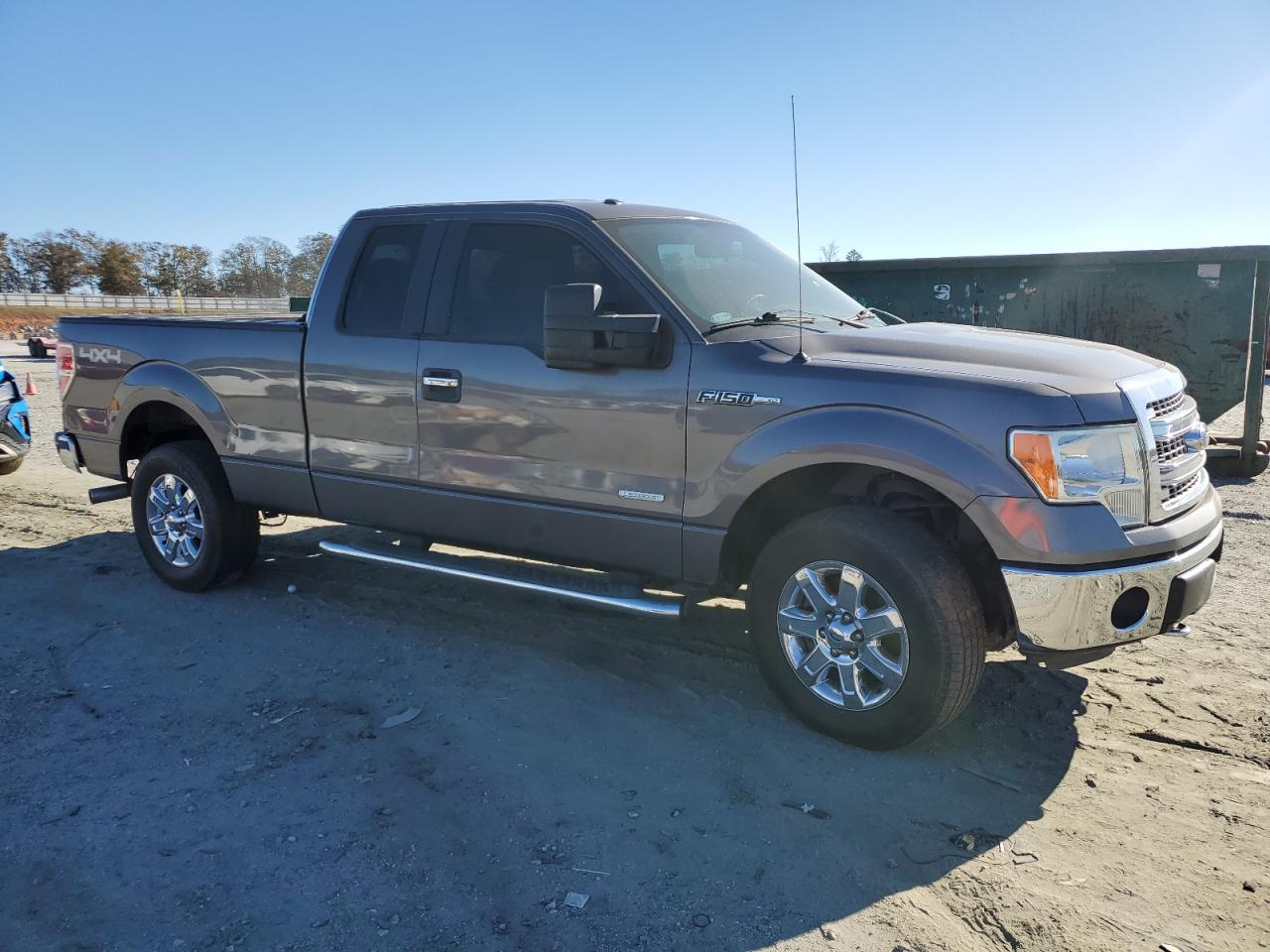 FORD F-150 SUPER CAB