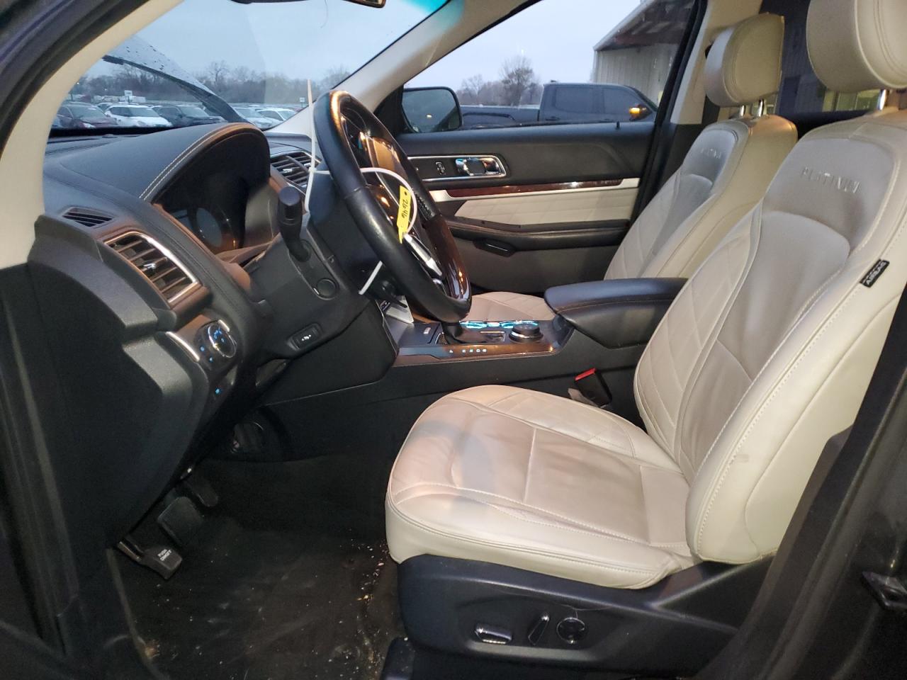 FORD EXPLORER PLATINUM