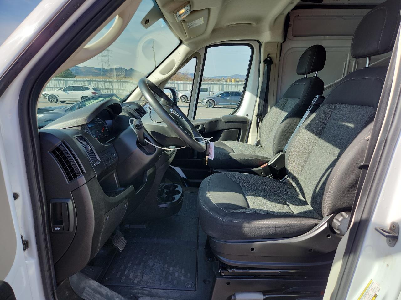 RAM PROMASTER 1500 HIGH