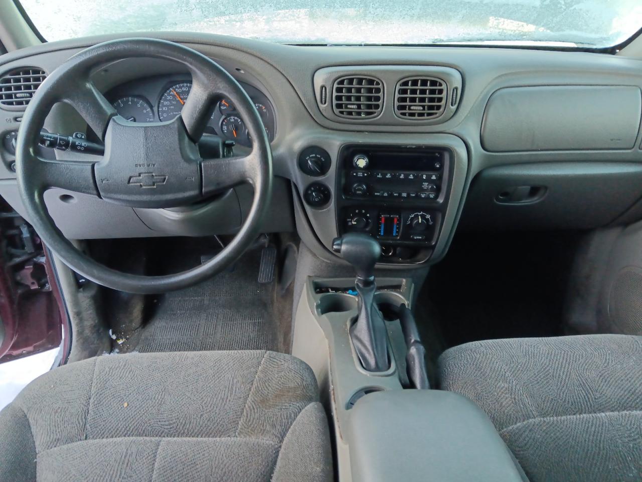 Lot #3302112120 2004 CHEVROLET TRAILBLAZE