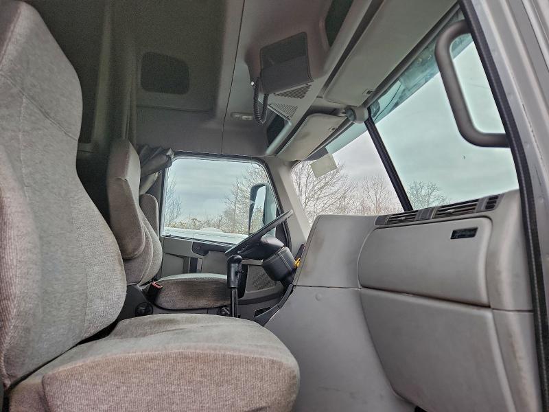 2015 FREIGHTLINER COLUMBIA #3302737999