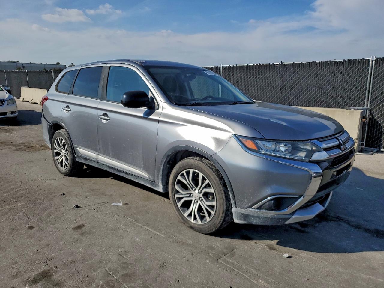 MITSUBISHI OUTLANDER ES