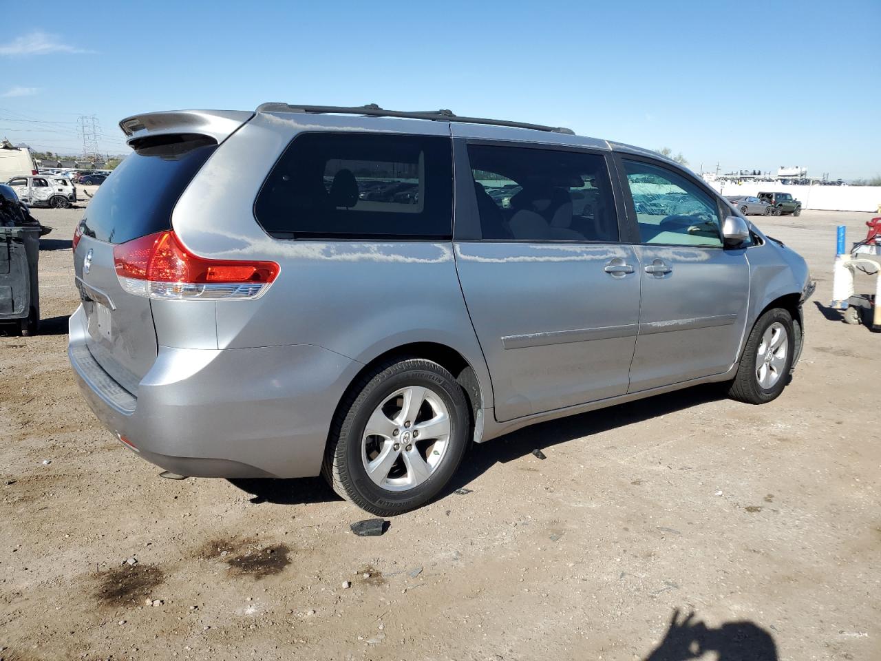 TOYOTA SIENNA BASE