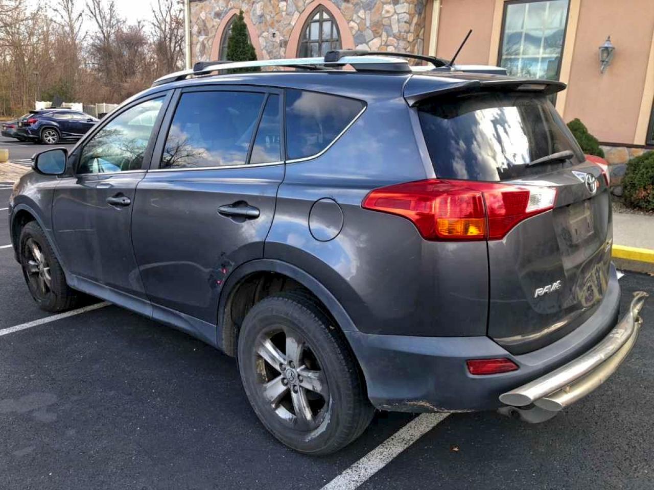 TOYOTA RAV4 XLE