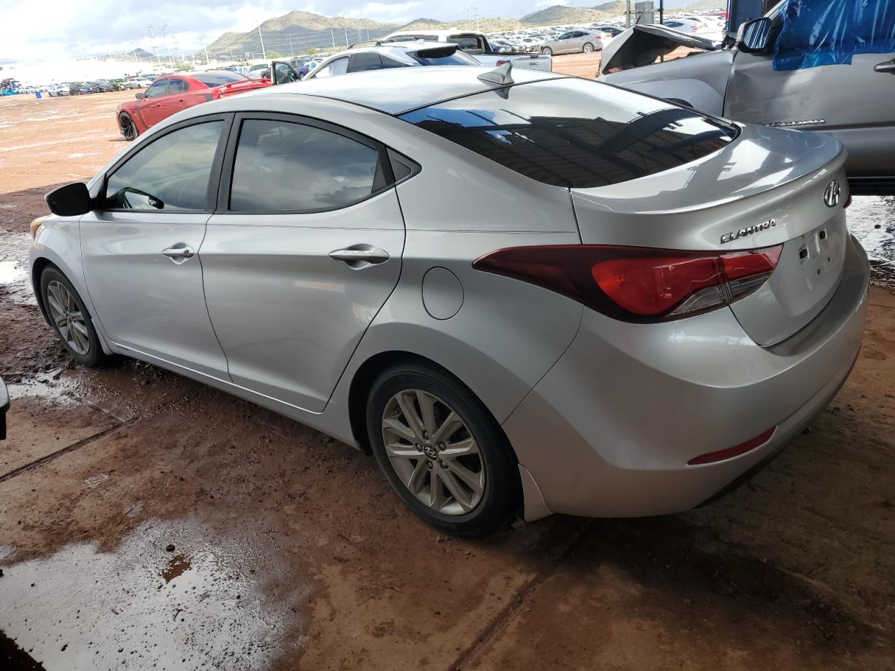 Lot #3302918058 2014 HYUNDAI ELANTRA SE