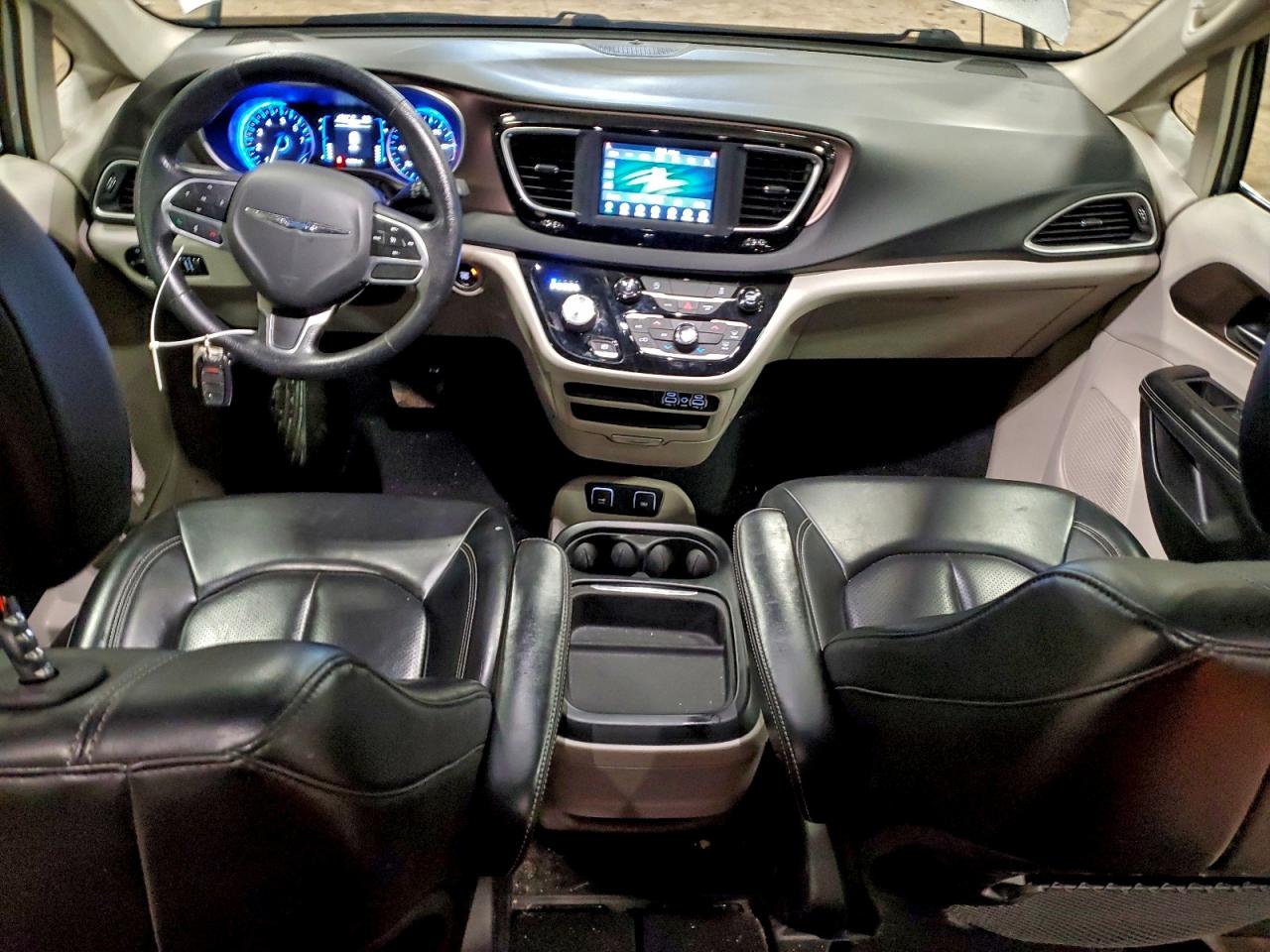 CHRYSLER VOYAGER LXI